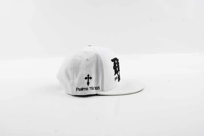 Dios Por Delante (White) – Puro 440 Hat