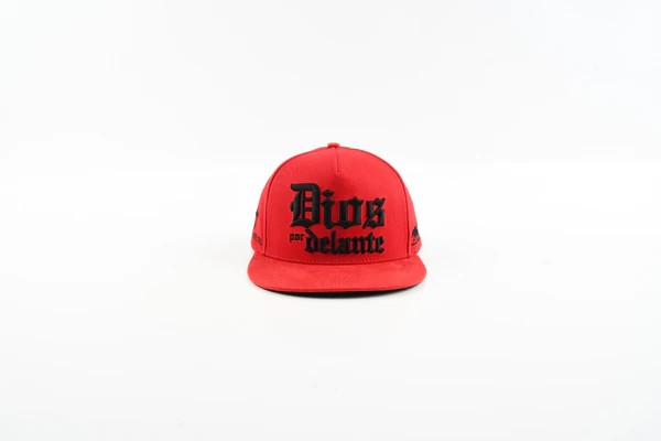 Dios Por Delante Red Covenant Edition - Puro 440 Hat